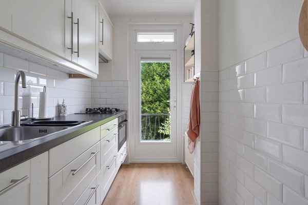 Medium property photo - Harmelenstraat 44, 2546 ED Den Haag
